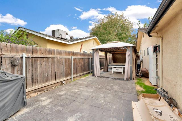 2352 Cabrillo Way, Hanford, CA 93230