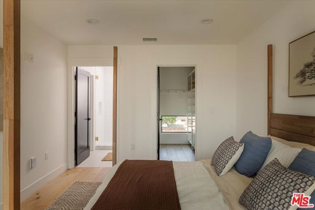 11310 Victory Boulevard, North Hollywood (los Angeles), CA 91606