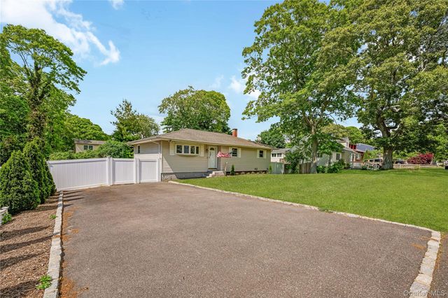 21 Probst Drive, Shirley, NY 11967