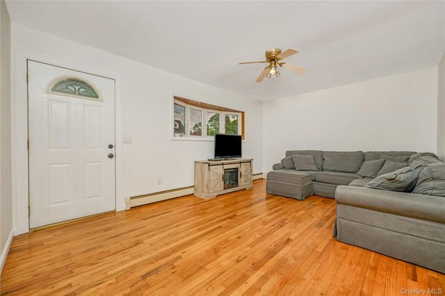 21 Probst Drive, Shirley, NY 11967