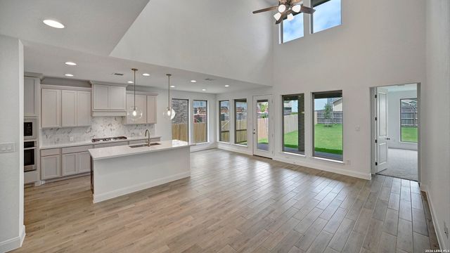 10207 Belle Parkway, San Antonio, TX 78254