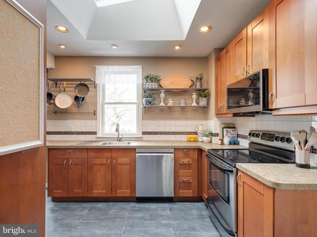 227 HIGHLAND AVE, Downingtown, PA 19335