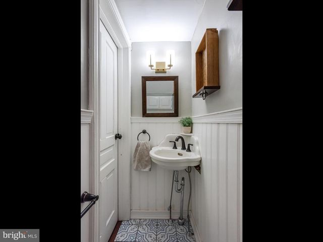 227 HIGHLAND AVE, Downingtown, PA 19335