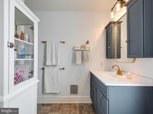 227 HIGHLAND AVE, Downingtown, PA 19335