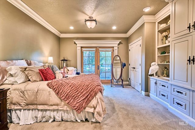 5490 N Beethoven Ave, Meridian, ID 83646