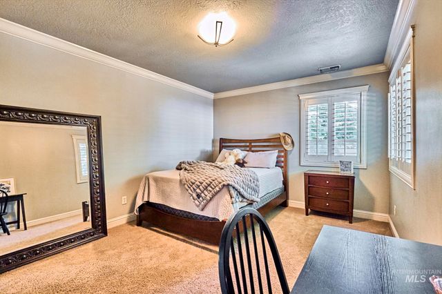 5490 N Beethoven Ave, Meridian, ID 83646