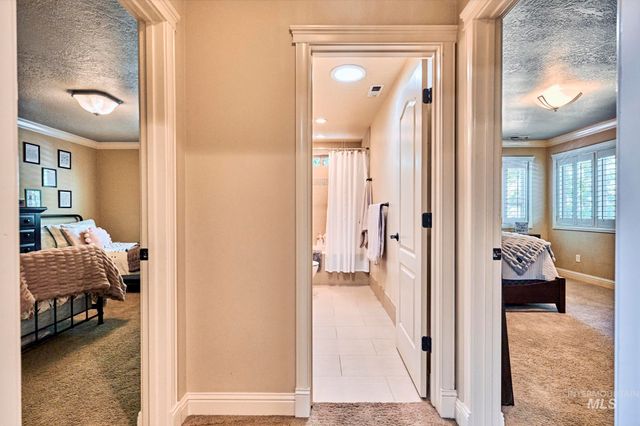 5490 N Beethoven Ave, Meridian, ID 83646