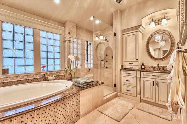 5490 N Beethoven Ave, Meridian, ID 83646