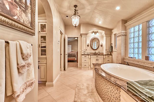5490 N Beethoven Ave, Meridian, ID 83646