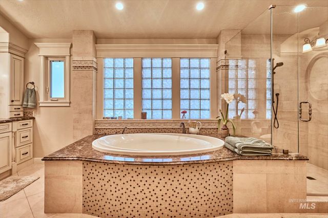 5490 N Beethoven Ave, Meridian, ID 83646