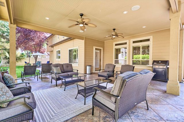 5490 N Beethoven Ave, Meridian, ID 83646