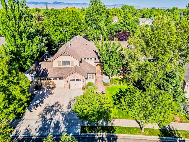 5490 N Beethoven Ave, Meridian, ID 83646
