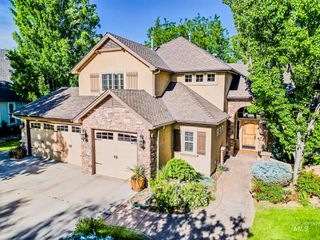 5490 N Beethoven Ave, Meridian, ID 83646