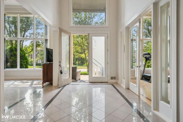55766 Apple Lane, Shelby Twp, MI 48316