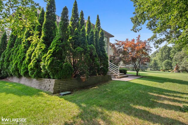 55766 Apple Lane, Shelby Twp, MI 48316