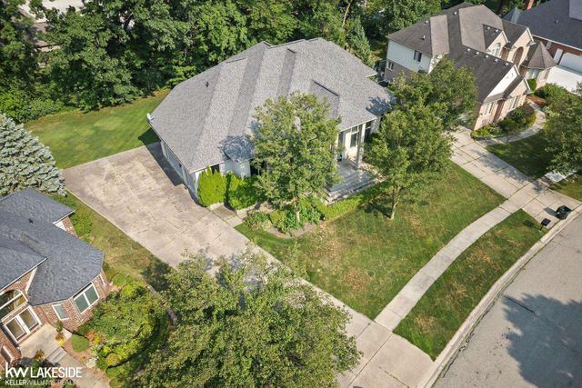 55766 Apple Lane, Shelby Twp, MI 48316