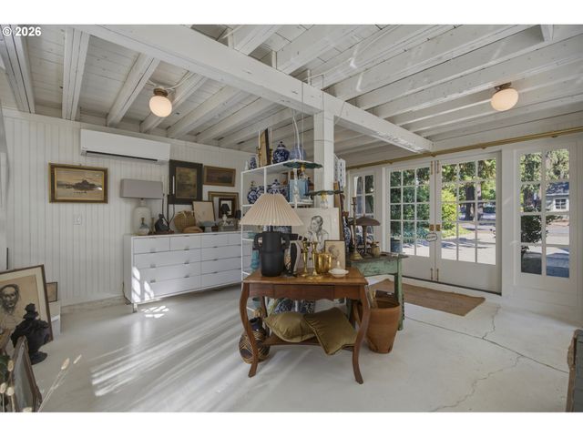 4428 SUNSET Dr, Lake Oswego, OR 97035