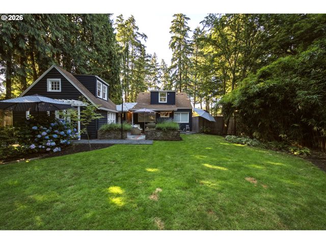 4428 SUNSET Dr, Lake Oswego, OR 97035