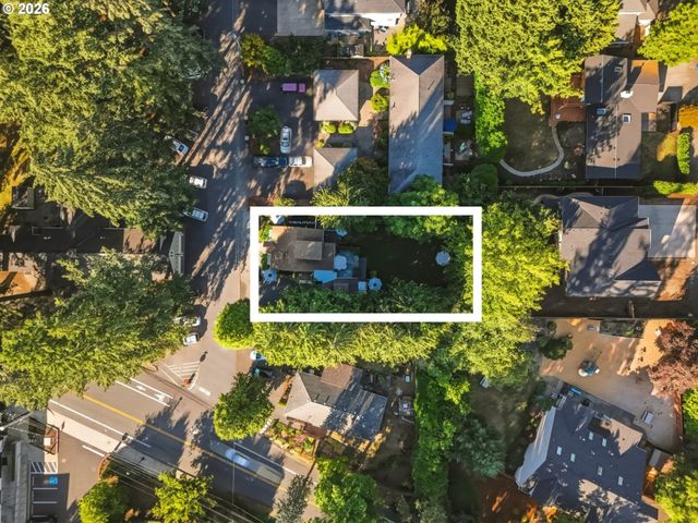 4428 SUNSET Dr, Lake Oswego, OR 97035