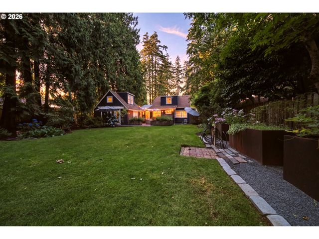 4428 SUNSET Dr, Lake Oswego, OR 97035