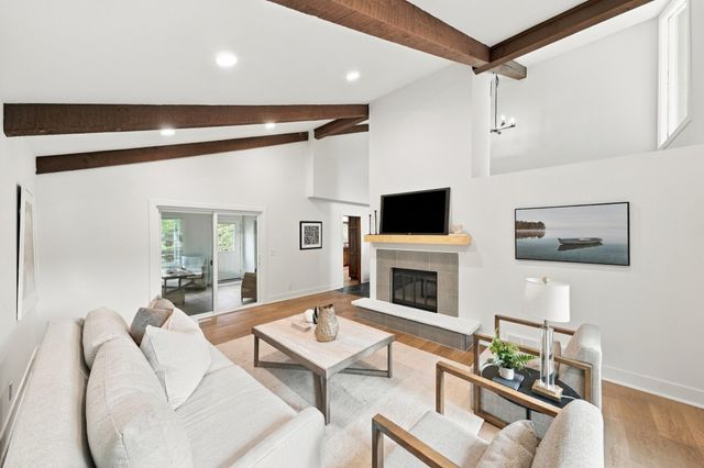 16724 Blenheim Way, Minnetonka, MN 55345