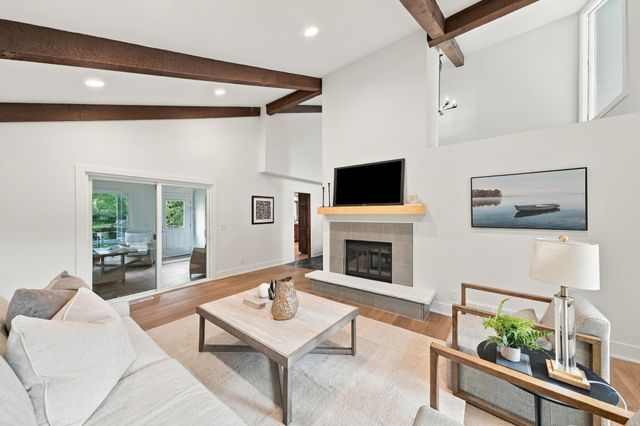 16724 Blenheim Way, Minnetonka, MN 55345