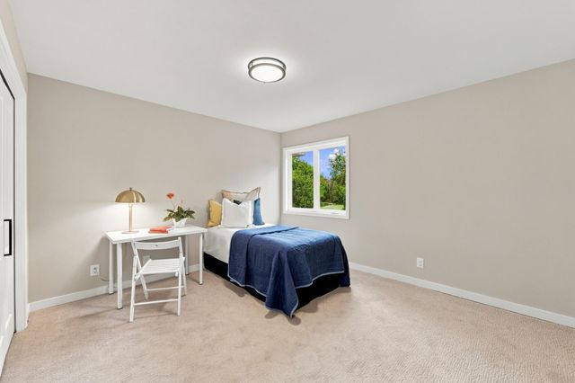 16724 Blenheim Way, Minnetonka, MN 55345