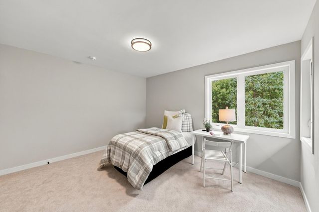 16724 Blenheim Way, Minnetonka, MN 55345