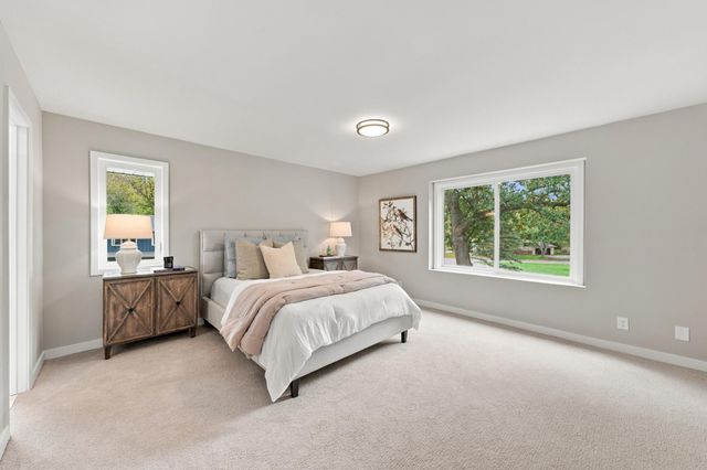 16724 Blenheim Way, Minnetonka, MN 55345