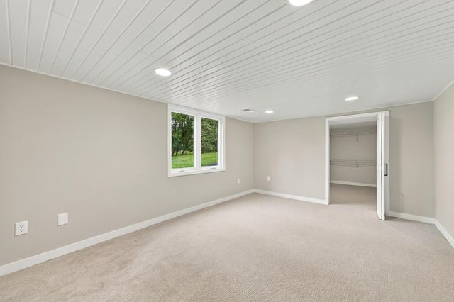 16724 Blenheim Way, Minnetonka, MN 55345