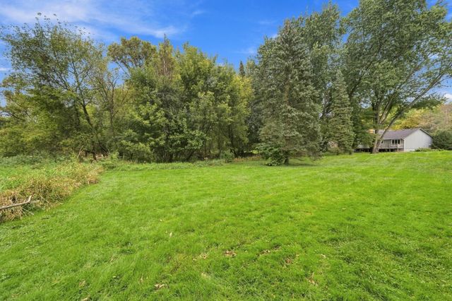 16724 Blenheim Way, Minnetonka, MN 55345