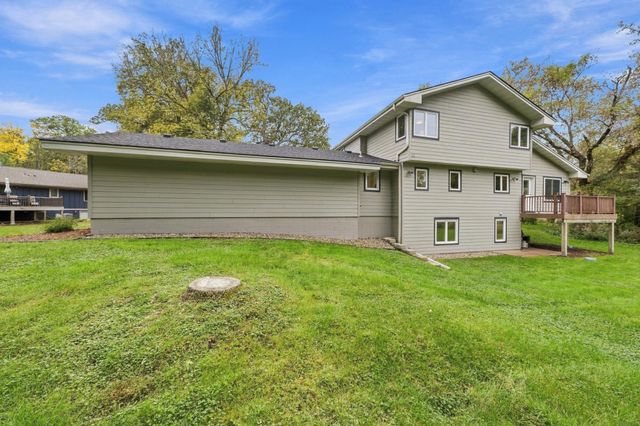 16724 Blenheim Way, Minnetonka, MN 55345