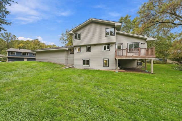 16724 Blenheim Way, Minnetonka, MN 55345