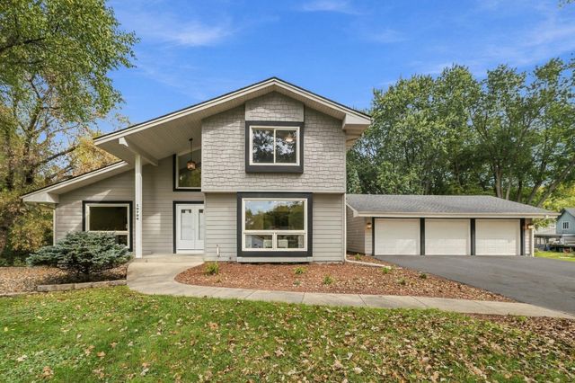 16724 Blenheim Way, Minnetonka, MN 55345