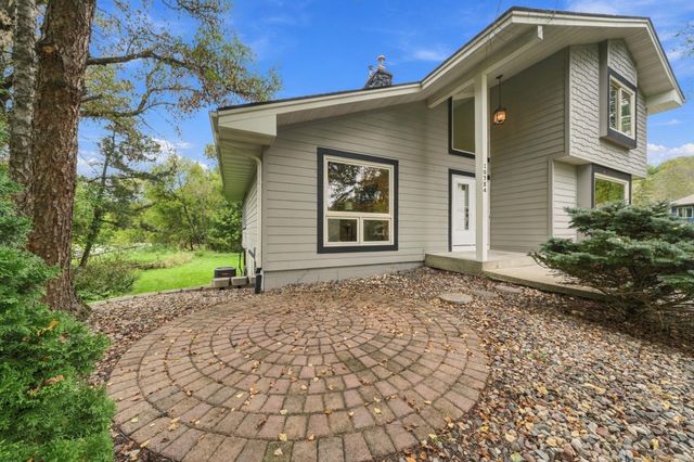 16724 Blenheim Way, Minnetonka, MN 55345