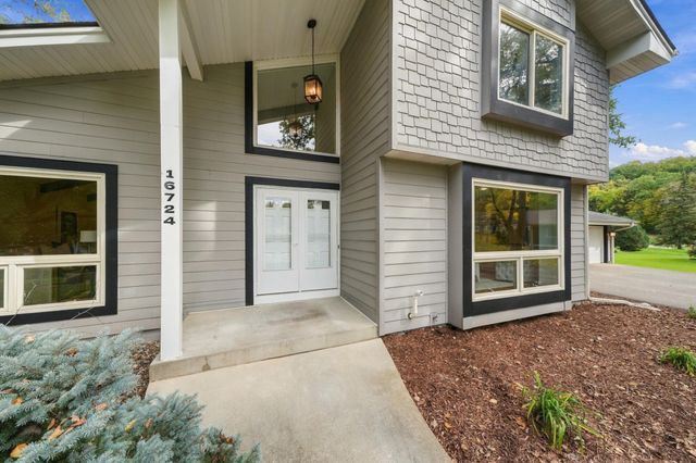 16724 Blenheim Way, Minnetonka, MN 55345