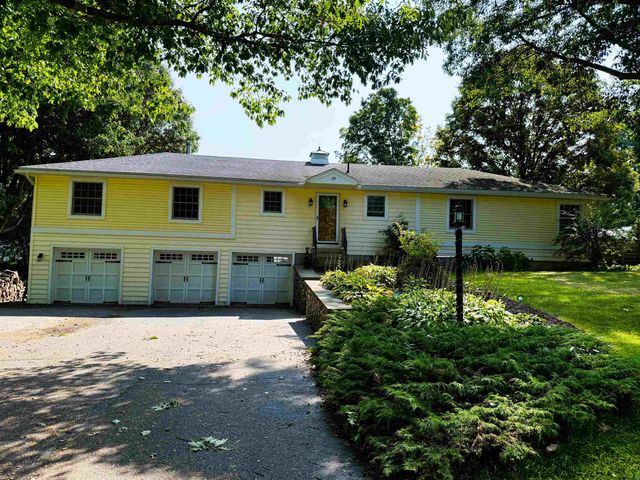 25 Country Club Drive, South Burlington, VT 05403