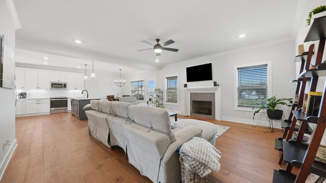 7424 Crowes Nest Drive, Harrison, TN 37341