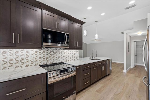 2022 ARBOR LANE, Clearwater, FL 33763