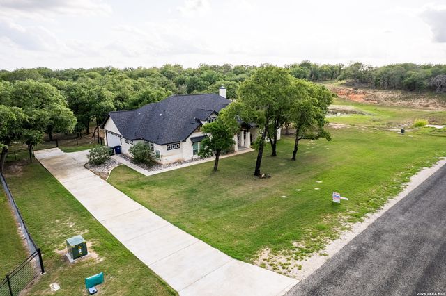 61 ACRES Crescent Ridge, Adkins, TX 78101