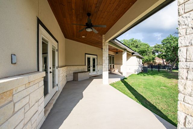 61 ACRES Crescent Ridge, Adkins, TX 78101