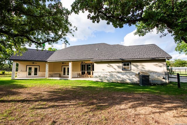 61 ACRES Crescent Ridge, Adkins, TX 78101