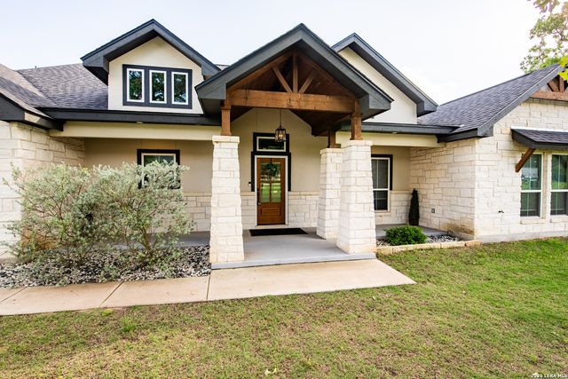 61 ACRES Crescent Ridge, Adkins, TX 78101