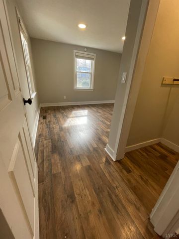 1712 Arkansas Avenue, Lynchburg, VA 24501