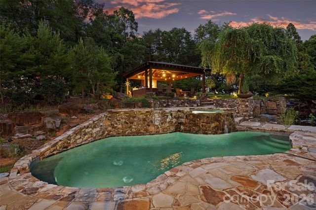 172 Tuckertown Road, New London, NC 28127