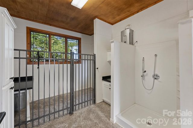 172 Tuckertown Road, New London, NC 28127