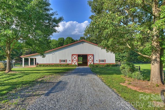 172 Tuckertown Road, New London, NC 28127
