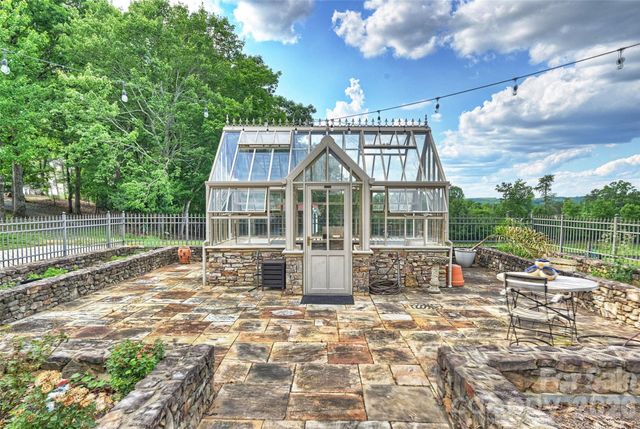 172 Tuckertown Road, New London, NC 28127