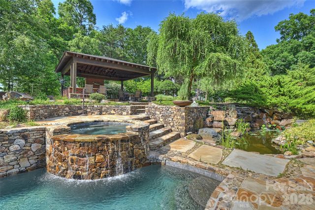 172 Tuckertown Road, New London, NC 28127