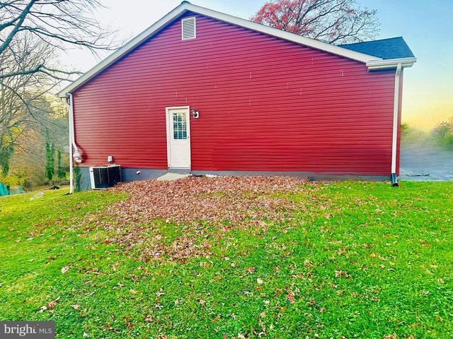 8802 PIKESVILLE, Pikesville, MD 21208